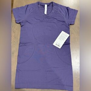 Lululemon Swiftly Tech Crew T-shirt - size 6 - NWT